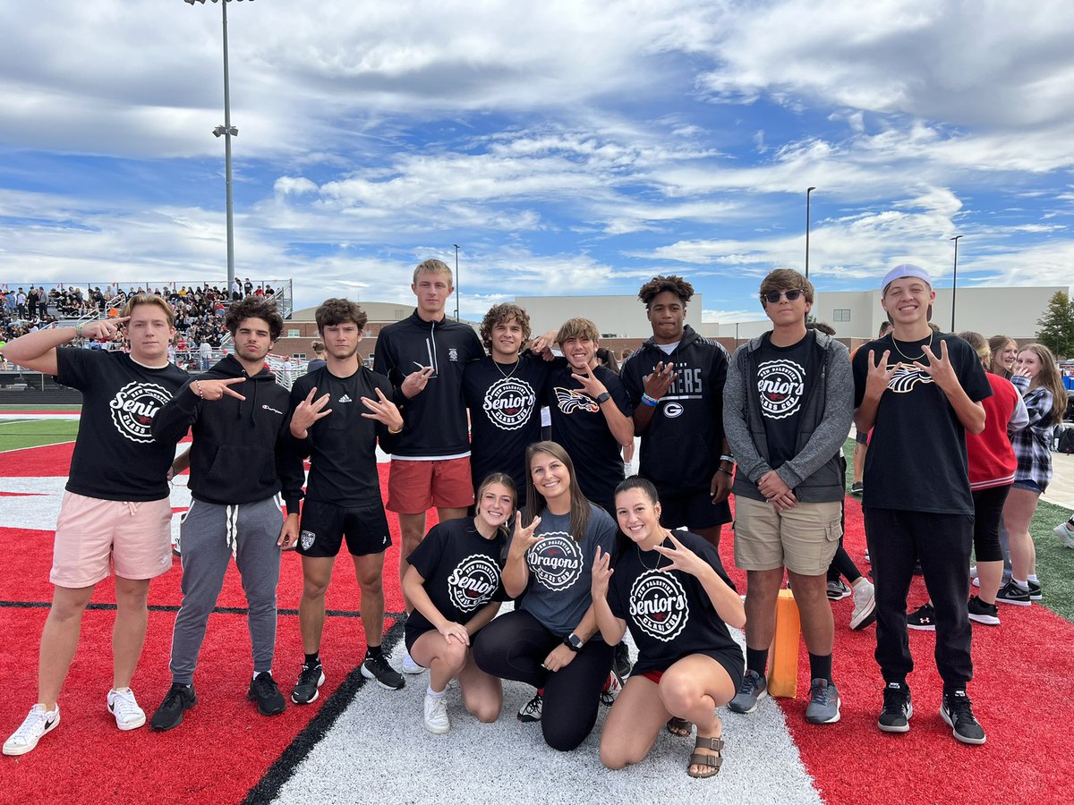 My senior homeroom superstars 🤩🖤 I love these kids &amp; I love my job 🥹