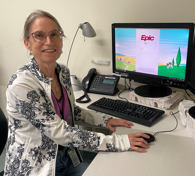 SickKidsRx's tweet photo. #Pharmacists play an important role at @SickKidsNews, assessing patients’ medication, conducting research, managing dispensaries &amp; more! Jeanette Mahoney’s expertise as Epic Pharmacist Application Specialist helps build our medication-ordering system. #WorldPharmacistsDay https://t.co/j1iogGiXbb