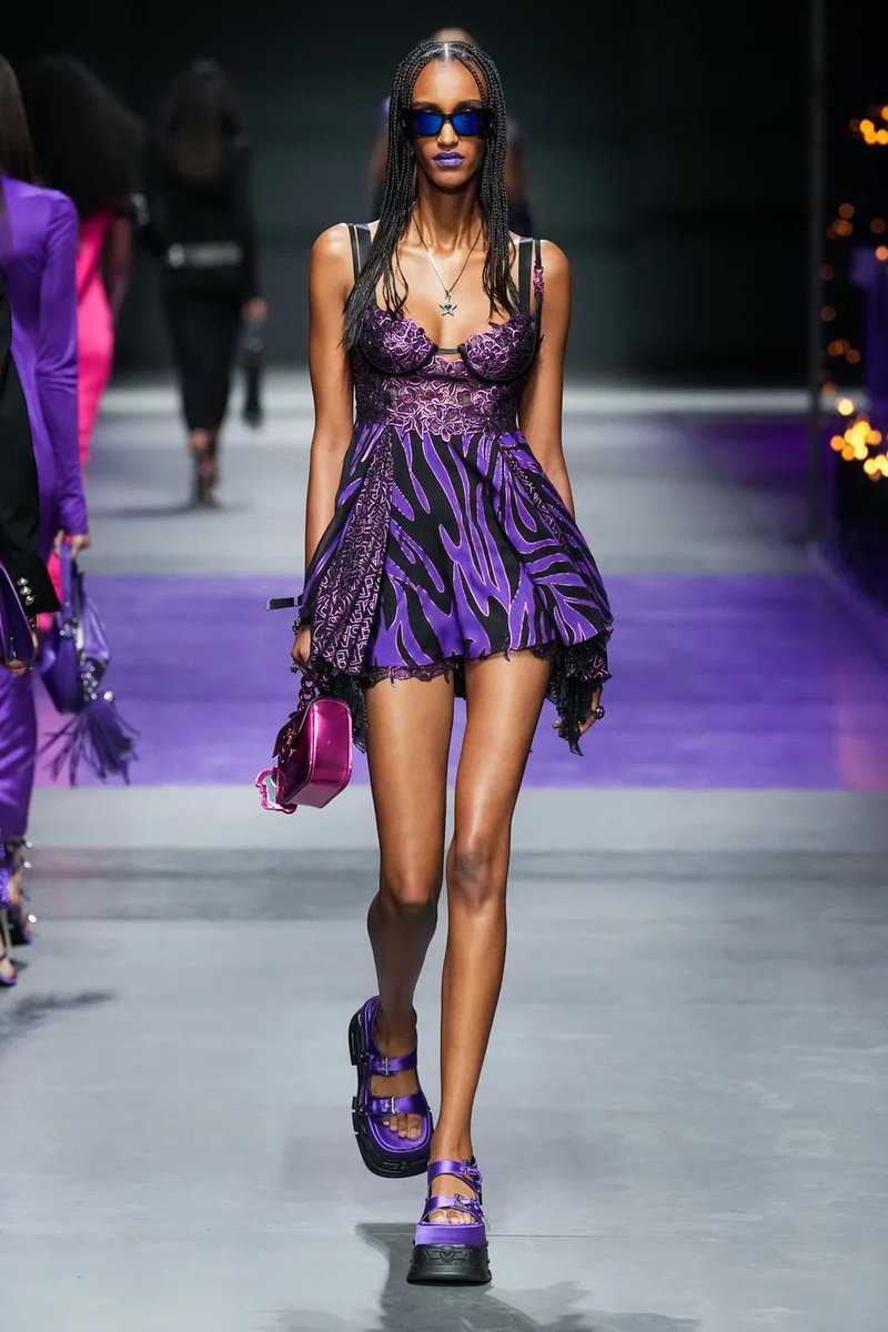 highalaia's tweet photo. Versace ss23 rtw https://t.co/1NNHdn1otH