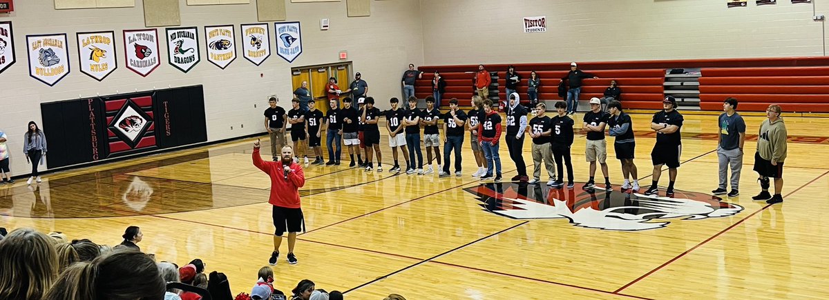 I always enjoy Coach Boswell’s pep assembly speech! #DoYourBest <a href="/PBURGtigerFB/">Plattsburg High School Football</a>