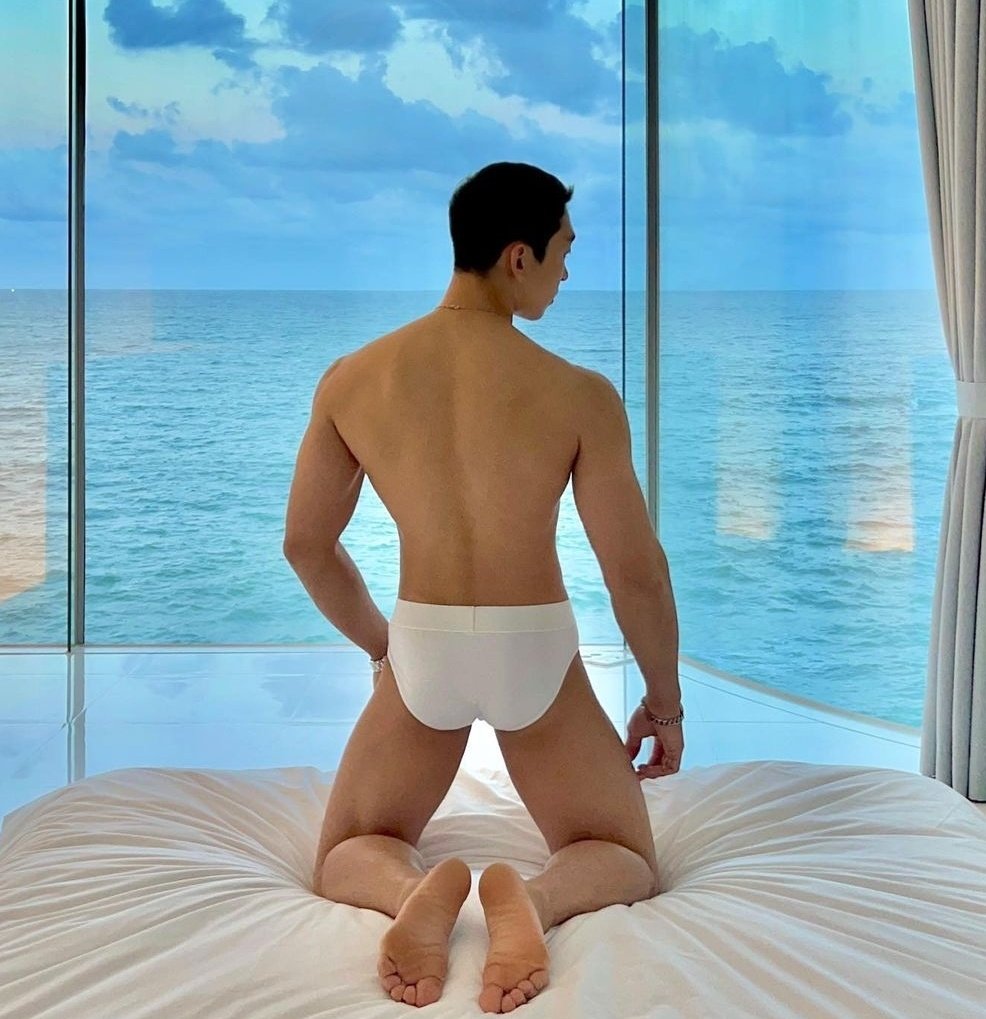 Asian Male Feet (@hkmngel) on Twitter photo 