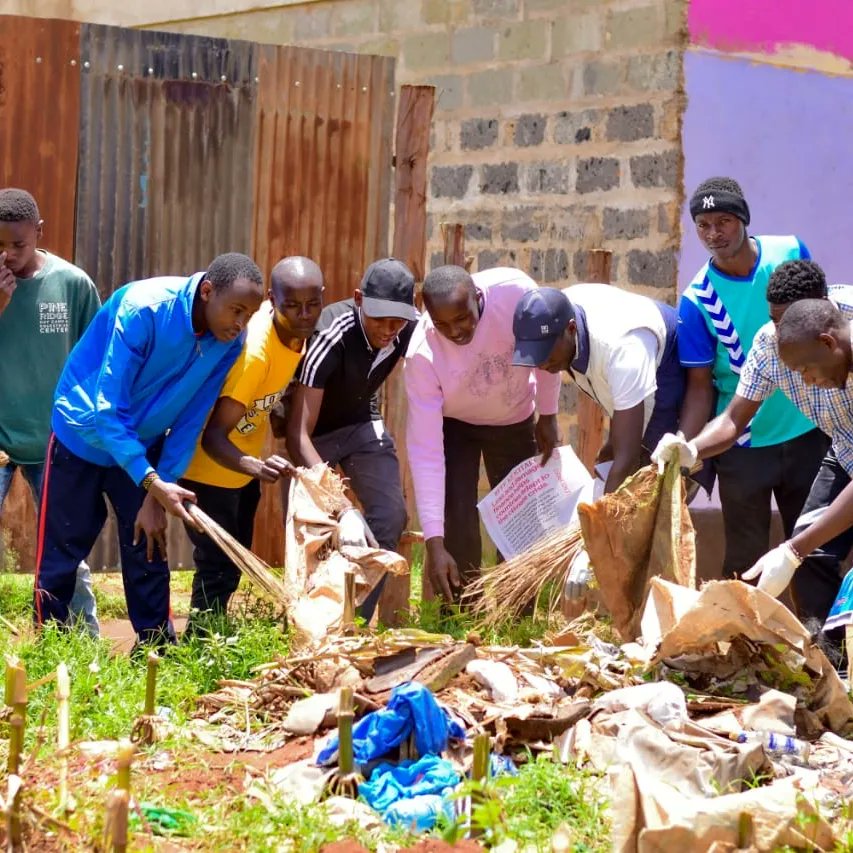 fridays_kenya's tweet photo. ๐ Kitale, Kenya
It is absolutely unfair that we are reeling from the effects of the climate crisis when our carbon emissions are negligible. Cut the crap, we want climate reparations. #LossandDamageFinanceย #FFFKE #LaudatoSi #LossandDamageFinance https://t.co/sVhMrIYBJE