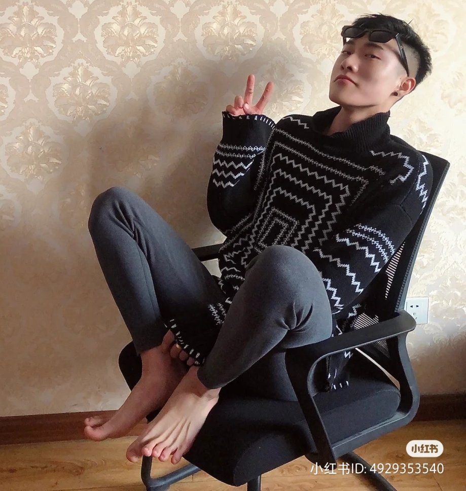 Asian Male Feet (@hkmngel) on Twitter photo 