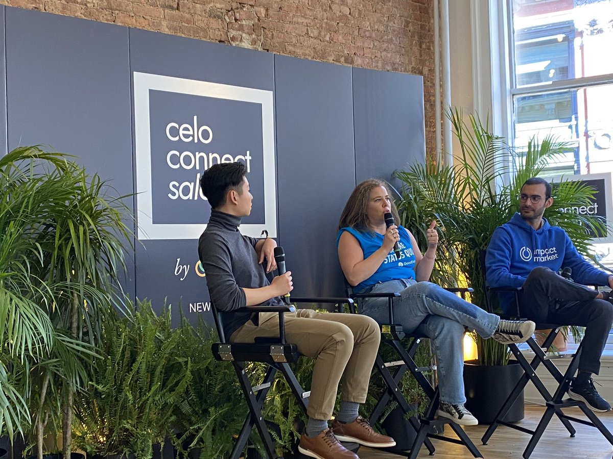 xochitlcazador's tweet photo. @CeloOrg  @gooddollarorg @impactMarket_ discussing how crypto is used to provide UBI to underserved communities around the world at #celoconnect nyc https://t.co/Y7LhVjXIgy