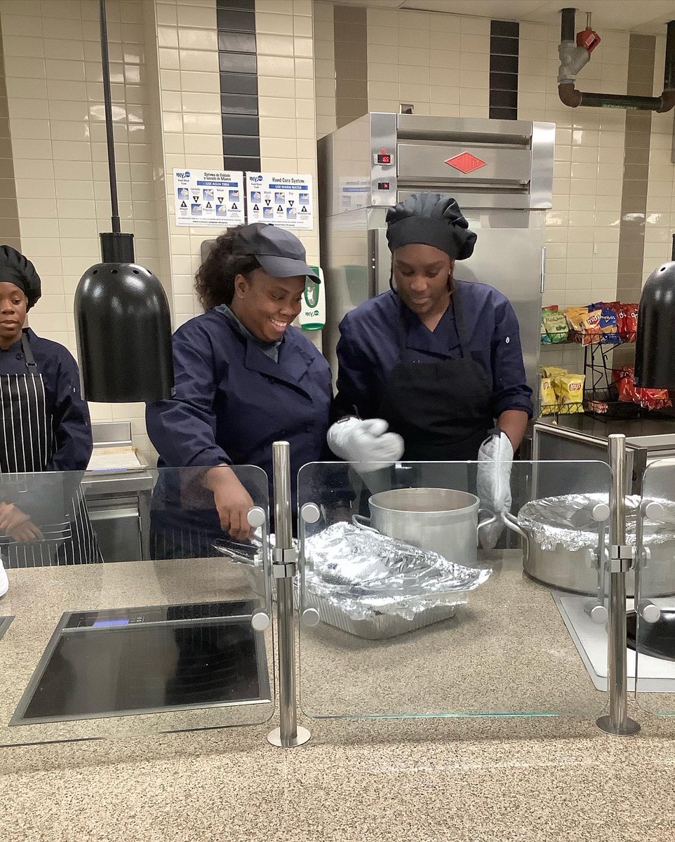 BenjisCafe's tweet photo. Had A Great Experience Cooking For The School Board. https://t.co/0a8uc4J9mU