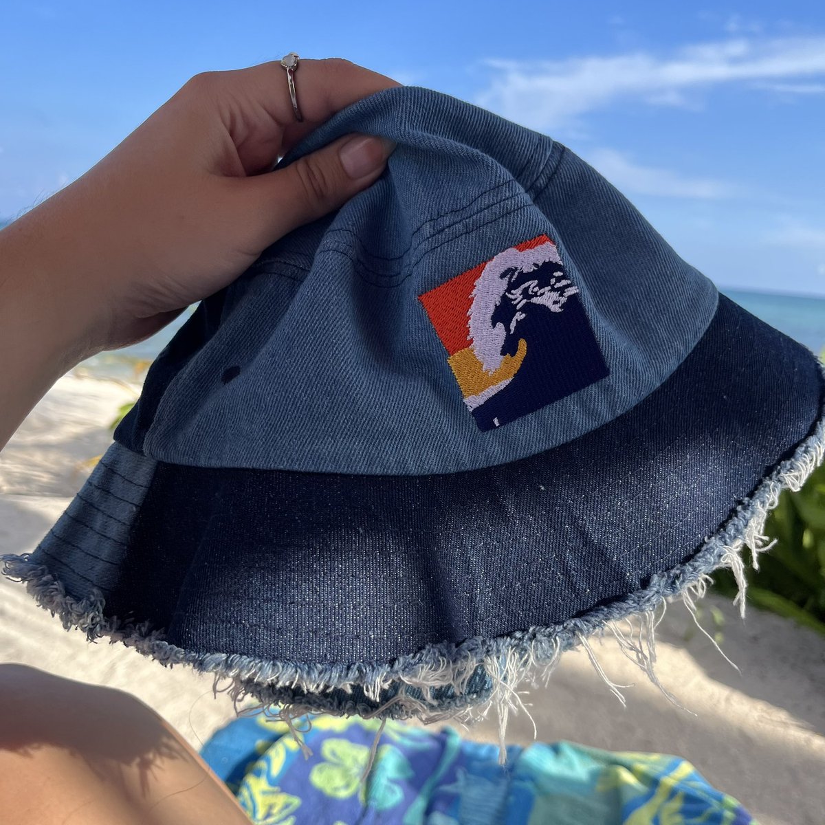 ZulaicaZ's tweet photo. new bucket hat with my ocean painting up on my Etsy shop!🎨🤩 link in bio🌊 https://t.co/INdeVyse9e