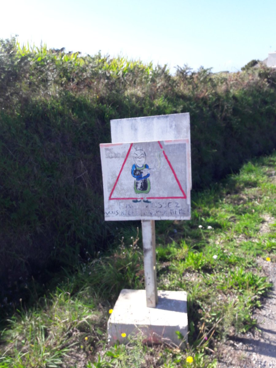 AbersAVelo's tweet photo. Quand les citoyens veulent plus de zones apaisées et en ont marre de l'irrespect du CDR par certains automobilistes... https://t.co/S75228die2