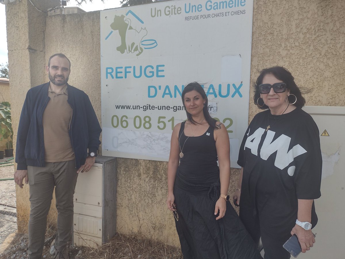 DominiqueDurini's tweet photo. @GroupamaMed La caisse locale du Rivesaltes a fait un don de 750 € à la Pdte C.Legrand  de l'#association Un Gîte une Gamelle en présence de la Pdte et Vice Pdte M. Banyuls et A.Batlle, de J.S Sola collaborateur à l'agence et de D.Durini RTI des P.O. https://t.co/yLzPaozba1