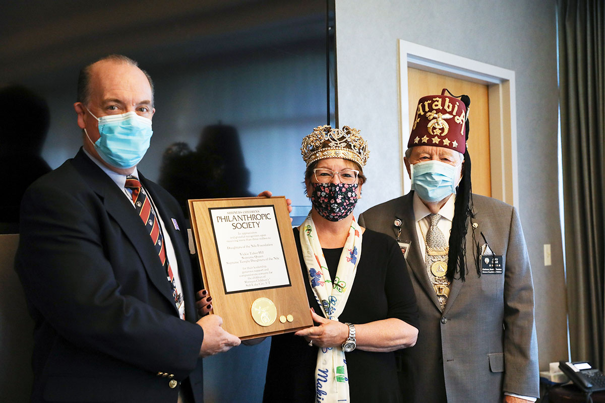 shrinershosp's tweet photo. This week, @Nile4Kids Queen Vickie Tabor Hill accepted a plaque in recognition of the $3 million the Daughters of the Nile Foundation has donated to @ShrinersSLC throughout the years.  Thank you, @Nile4Kids for your unwavering support of our mission and the families we serve. https://t.co/AIL0FuL50J