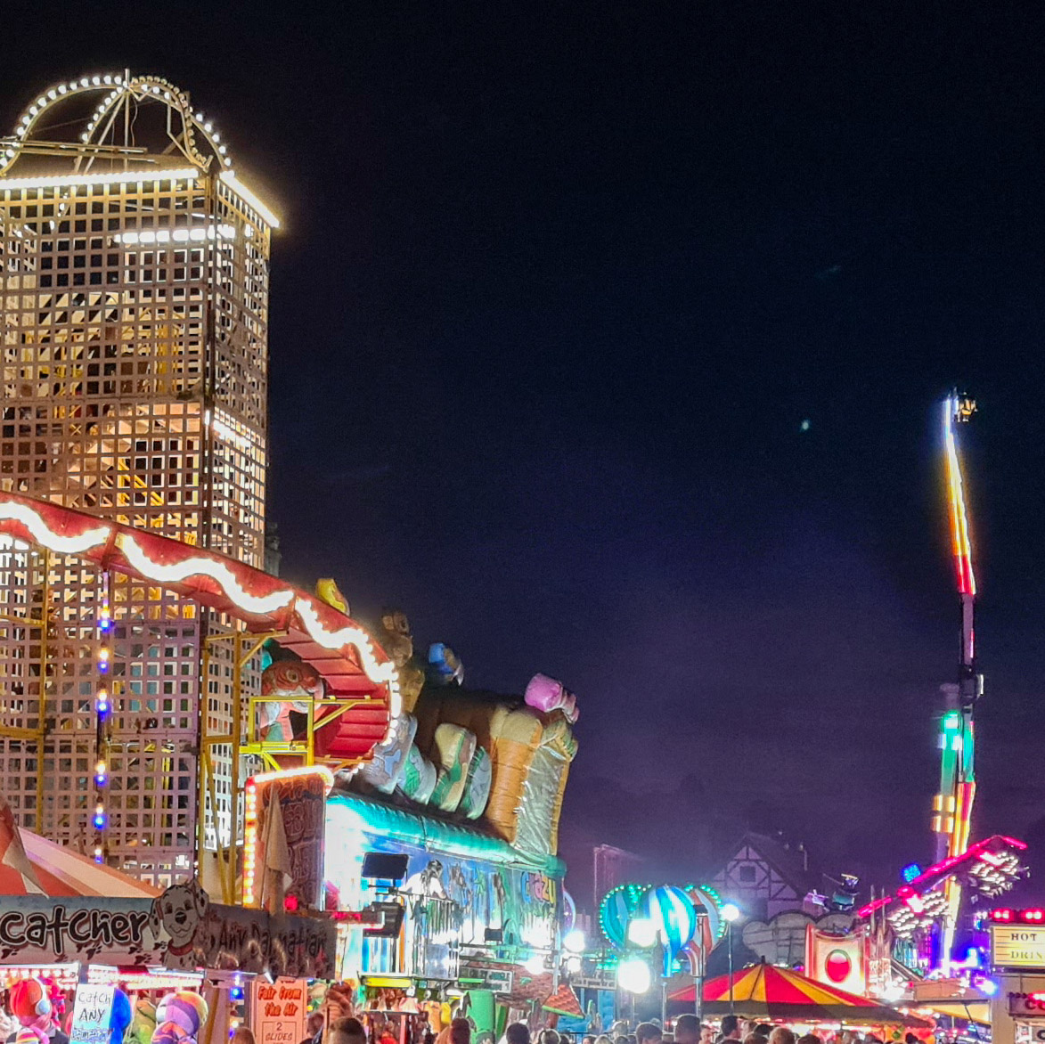 All the fun of the fair in Ashby tonight. 

#fair #funfair #ashbystatutes #fridayfun #tgif #screamifyouwanttogofaster #loveashby #ashbydelazouch #ashbyjewelllers #bathstreet