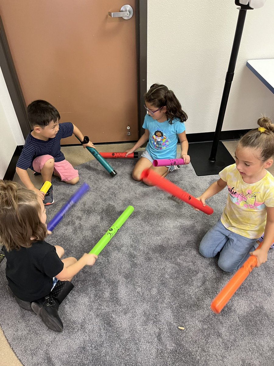 AndersenElemen1's tweet photo. Great Friday for our #AndersenAstronauts 4th graders heard from @ASU Dr. Martello on natural disasters in Italy and kindergartners used all their senses in the sound lab #learningallaround @ChandlerUnified https://t.co/Vla1aHg89B