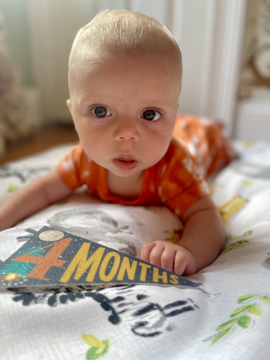 emmasglasses's tweet photo. My little man is 4 months old today! ๐ถ๐ผ
Feels like it was just yesterday that he came into this world but also like I've known him for my whole life. ๐งก
#baby #fourmonths #fourmonthold #mybaby #LittleCharlie #lifelately #IVFsuccess #IVFbaby
๐ my #blog: https://t.co/2ciohbarBA https://t.co/3EarwchoqN