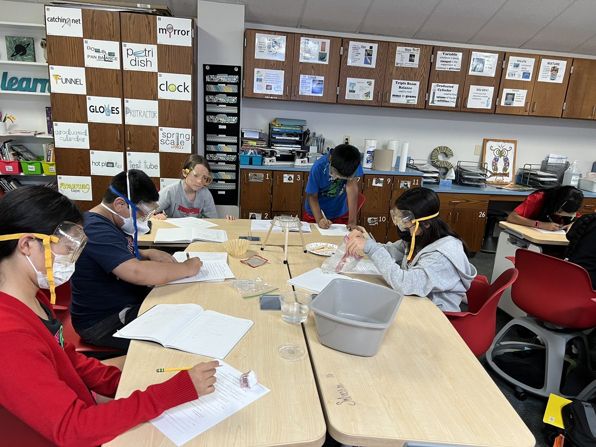 mcsmithSTEAM's tweet photo. Helping a factory clean up by separating the mixtures of debris. #lakeside2223 #CISD_Science https://t.co/ZXB4QVaRFs