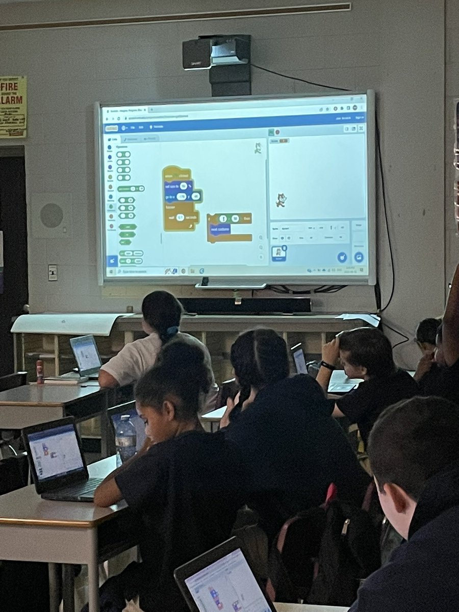 DSBNAcademy's tweet image. In our Encore program, students are given opportunities to explore interests, learn new skills and have fun! @dsbn #KeyStrategy #ArgoExcellence