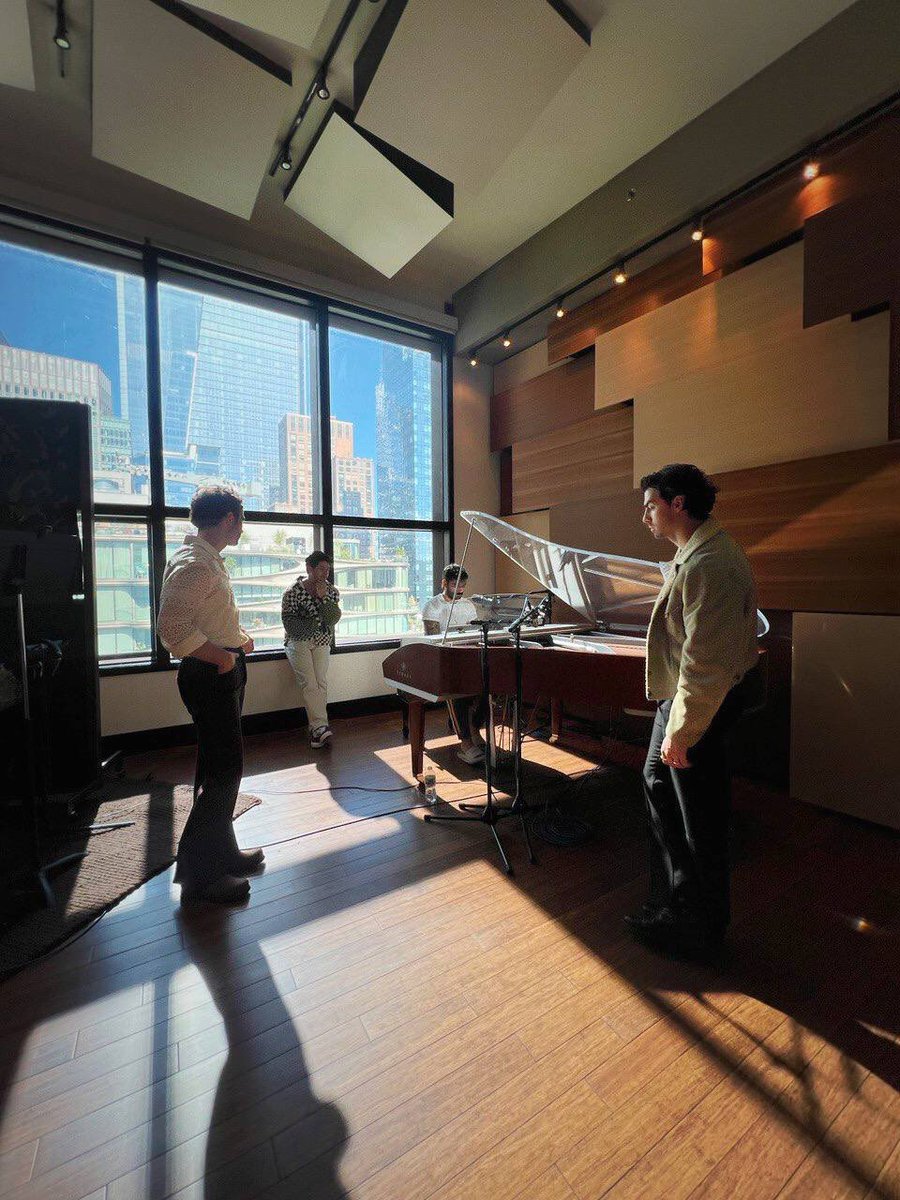 joejonas's tweet photo. Making the new album https://t.co/FFpl8nC6Fc