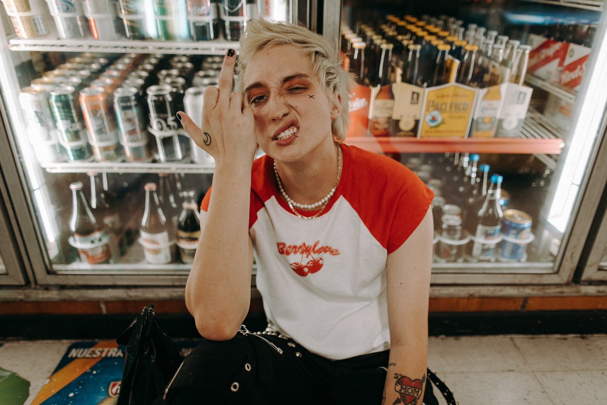 Tate Logan tweet media