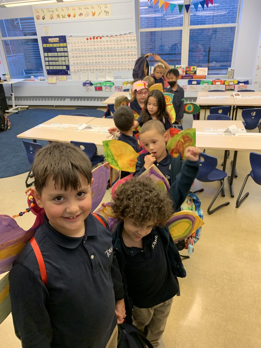 LSTownSchool's tweet photo. 1st graders ⁦@TheTownSchool⁩ took home their beautiful butterfly #artwork they made in kindergarten last year. https://t.co/zXBU40eqou