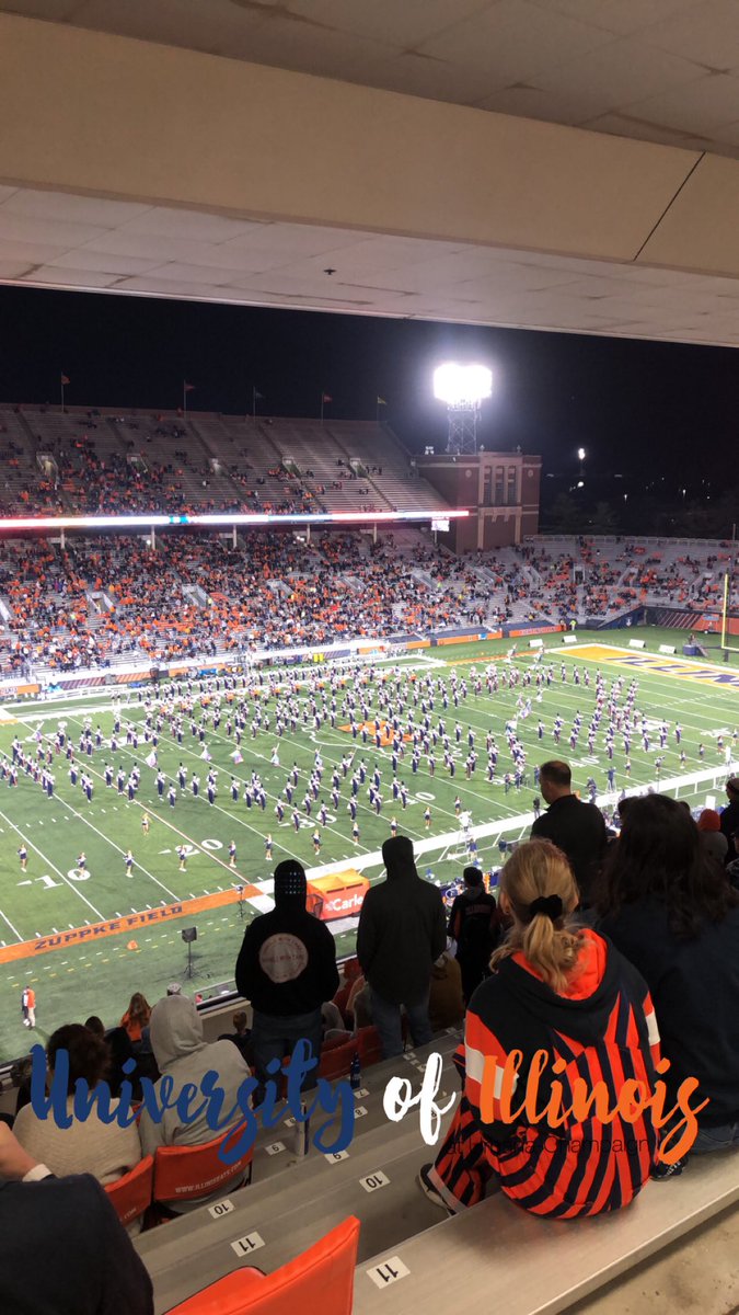Matt13Brown's tweet photo. Thank you @IlliniFootball for having me last night! I had a great time and experience! @Dupage_Football https://t.co/QPo9oNzwNC