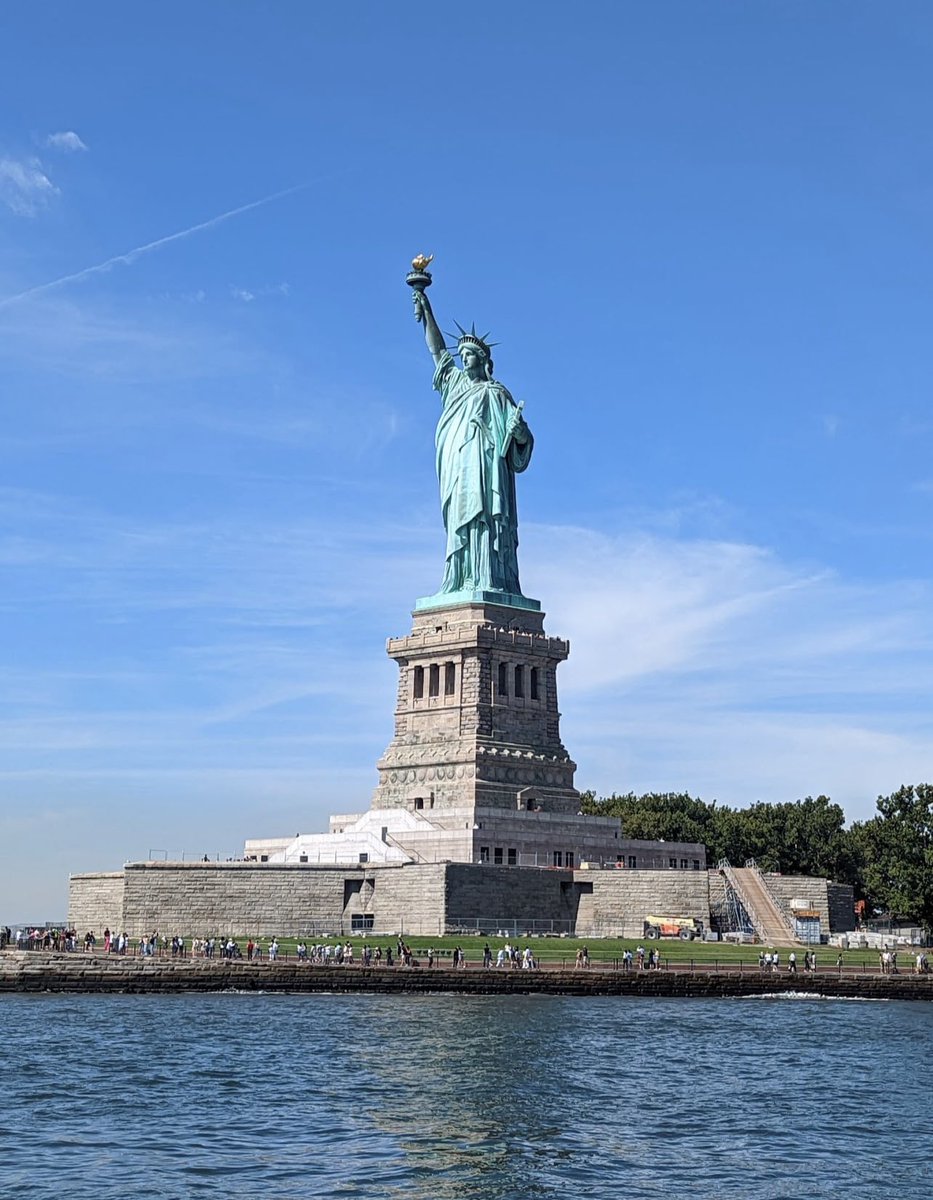 EOdole's tweet photo. The symbol of freedom to believe, associate, dream, love, aspire, defend and succeed. Never allow myopic perceptions take ur freedom away from u ✍️ https://t.co/km28X9YRW7