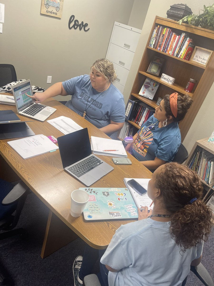 TheJMcG's tweet photo. THIS👇🏼is what Instructional Coaching & #misdLEARNS is ALL ABOUT… taking new learning & collaborating with others to implement a plan IMMEDIATELY to support our Teachers! Great day @GlenOaksElem!! #3DaysLater @MazziottiNicole @V_Trainor @kristiannette https://t.co/8JHgMnjXI4