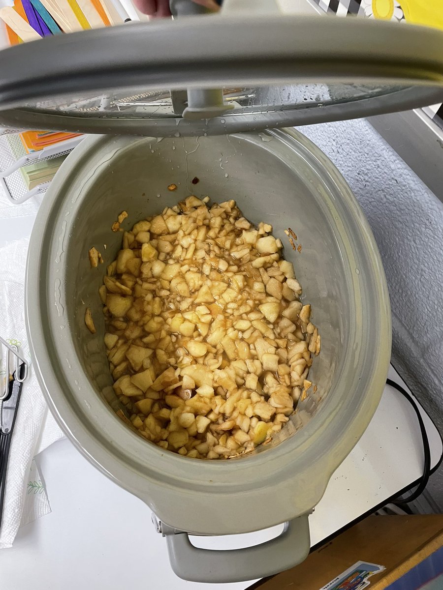 ccostello0726's tweet photo. A is for APPLES! Kindergarten peeled, chopped, and cooked apples to make homemade applesauce today. They also taste tested different kinds of apples. Yum! @ccostello0726 @vpkaye @definocentral @DCES_Principal @al_perno  @MTPSNJ https://t.co/6xDQeSRu65