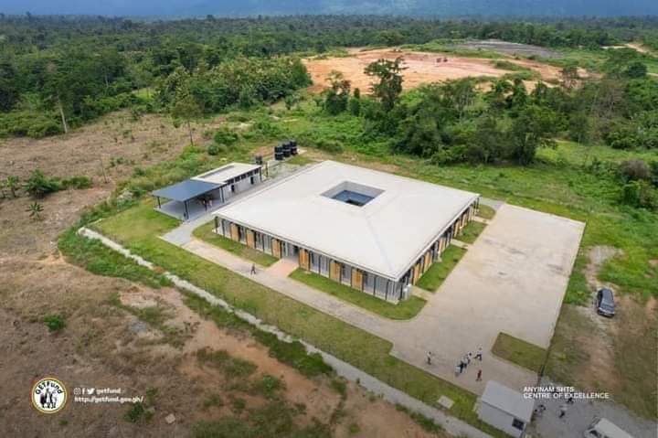 1darln's tweet photo. Pictures: Anyinam TVET, No Size 🤞
Thank you Akufo Addo 

#MakingProgress
#GovtInfrastructure https://t.co/ywvs6MBaCE