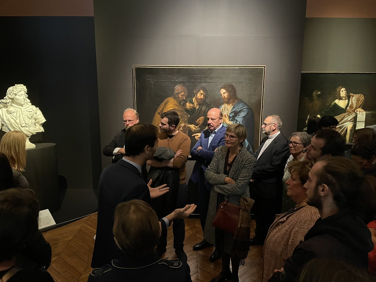 MargauxDeletre's tweet photo. Pour la 1ère fois, le #MuséeDePicardie présente un prêt exceptionnel de 6 œuvres provenant de la chambre du Roi du @CVersailles, témoignage du goût pour Louis XIV de la peinture caravagesque. Habituellement présentés très en hauteur, ces tableaux sont présentés à portée de 👀 https://t.co/QkjtiwhUv9
