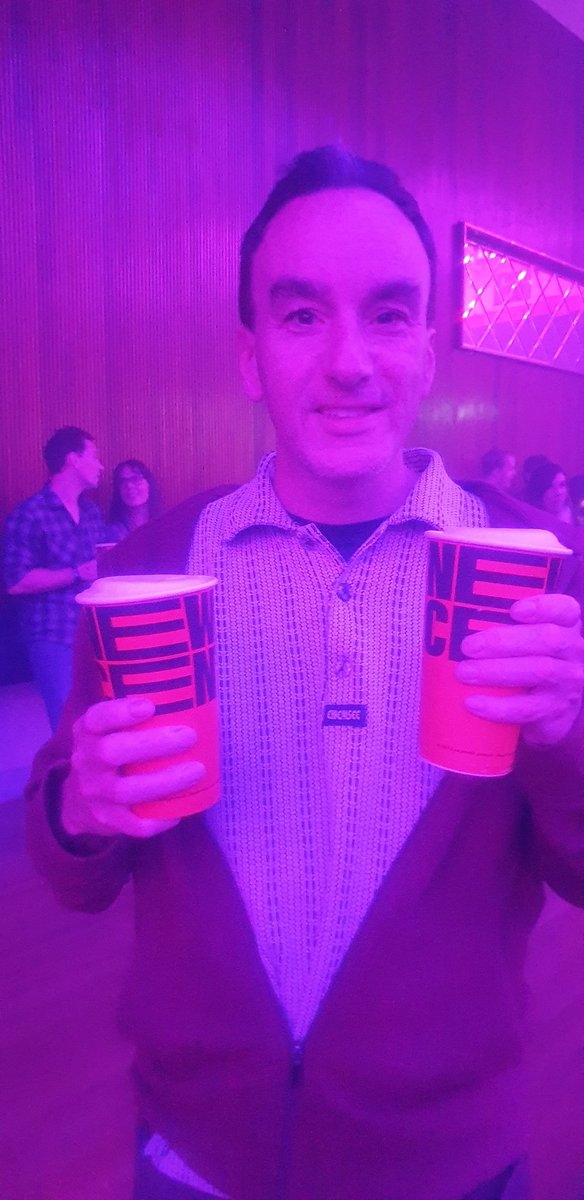 'Why, why is everyone not doing this?' His excitement about paper cups is very real #newcenturyhall #manchester #losbitchos