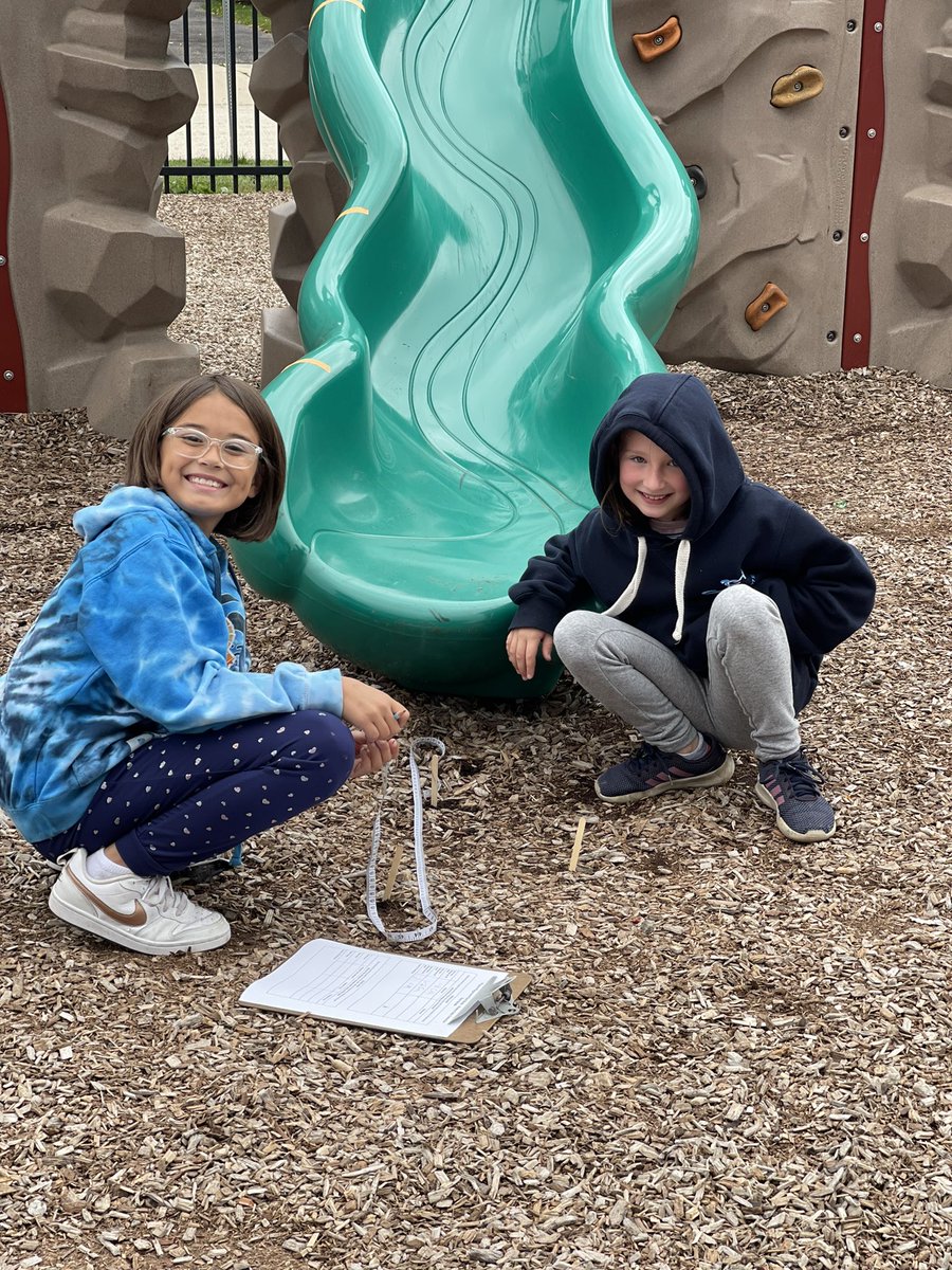 DamianoSTEM's tweet photo. Thank you @BarringtonHS220 for letting @HoughStreet220 3rd graders learn in your Physics Playground! We loved learning about fair tests, gravity and balanced/unbalanced forces SO MUCH that we did some of our own investigating at our own playground! 🧐
#webelong220 https://t.co/0C09QrHLPR