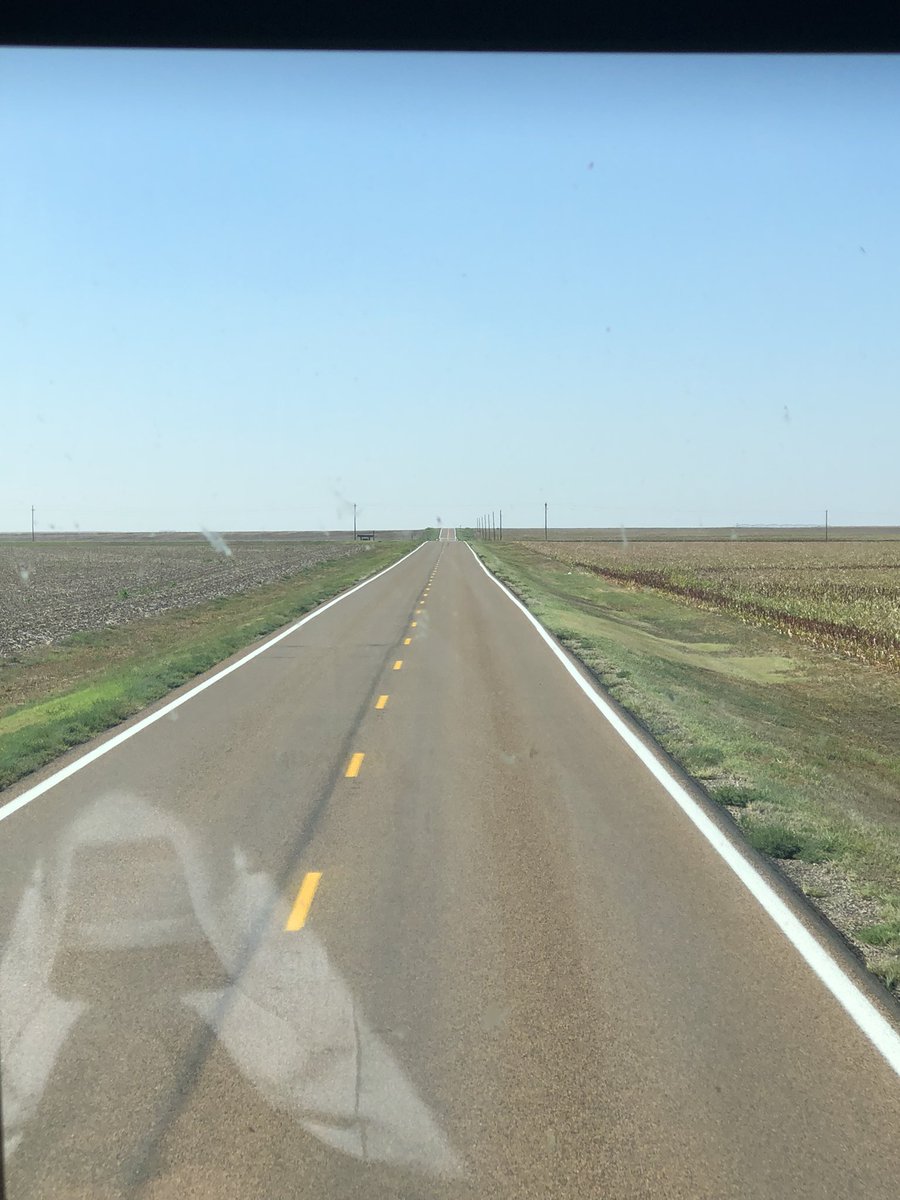 DonEppsEDU's tweet photo. I think we have arrived in Western Kansas!! 
The people who think the Earth is flat need to come here to prove their point!! 😖🤗🤣😂 
#BlueComets #ChasingGreatness Kansas World Tour https://t.co/4DU6winEhf