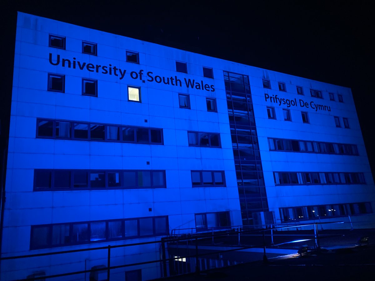 Today our buildings are lit up in blue for International Day of Sign Languages in support of our deaf #USWFamily 

Learn to finger spell your name in British Sign Language: british-sign.co.uk/fingerspelling…

#IDSL
