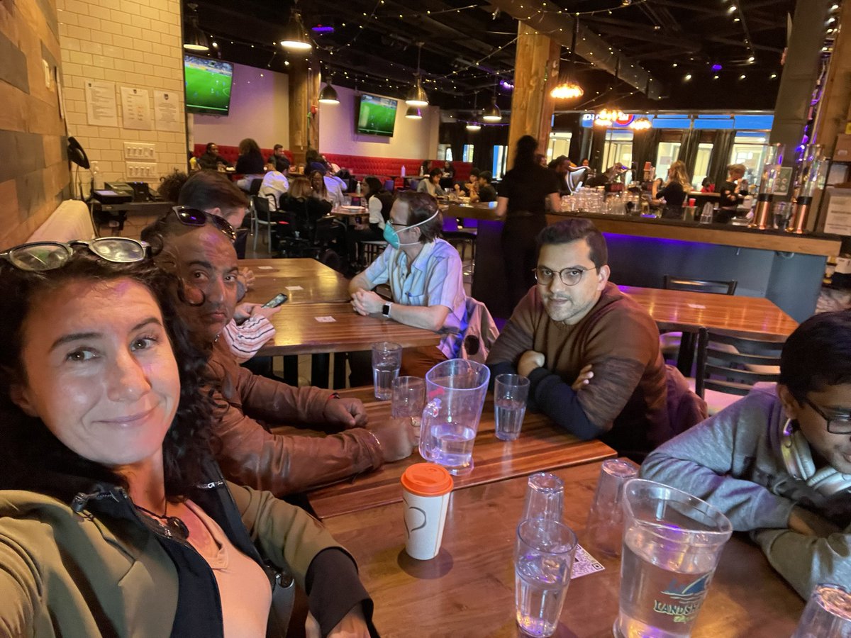 Ashley was also a graduate students in the @BioMotionLab. It is sad, that she leaves physically, but she will remain a much appreciated member of the lab until she defends her thesis later this year. We'll miss you, Ashley.