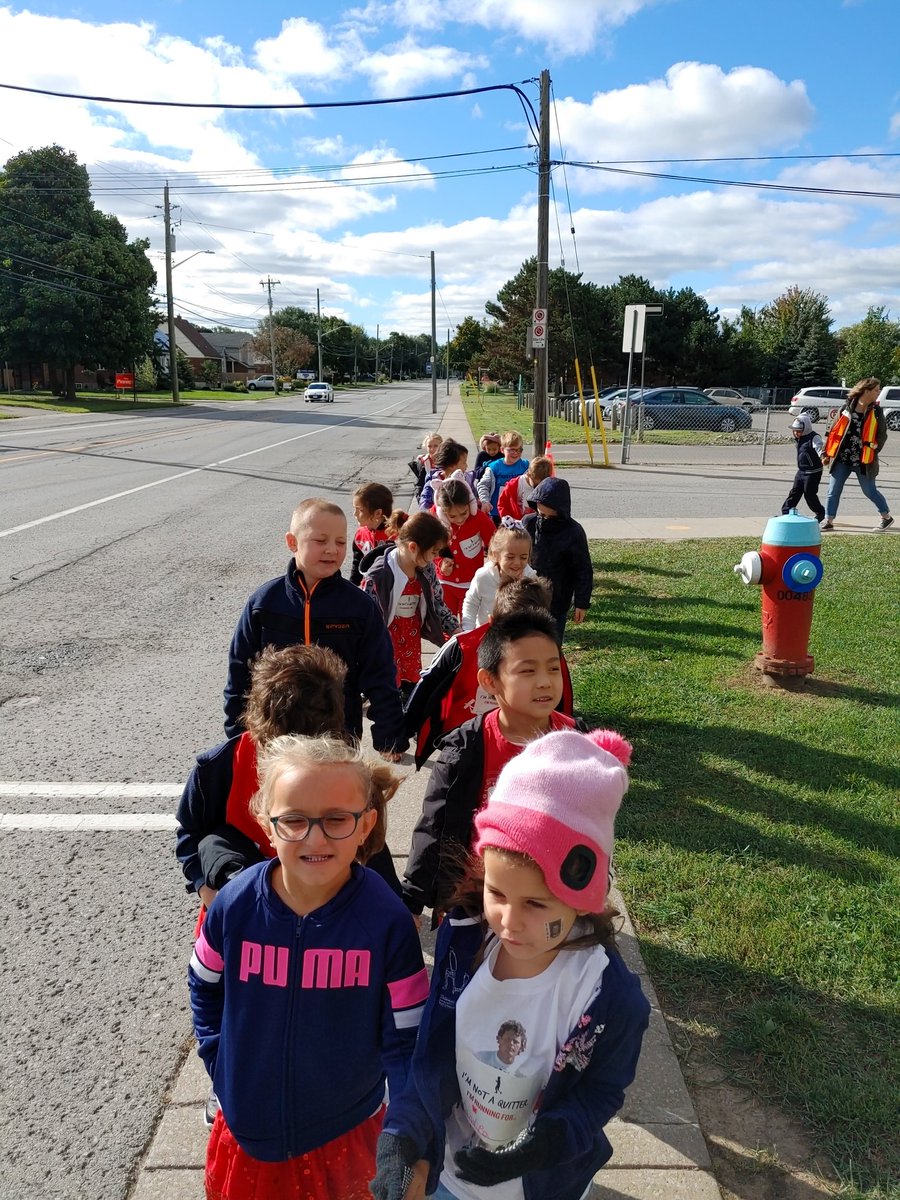 FeraBunch's tweet photo. Terry Fox walk @MaryWardNF #imnotaquitter https://t.co/VDszdlV5C8