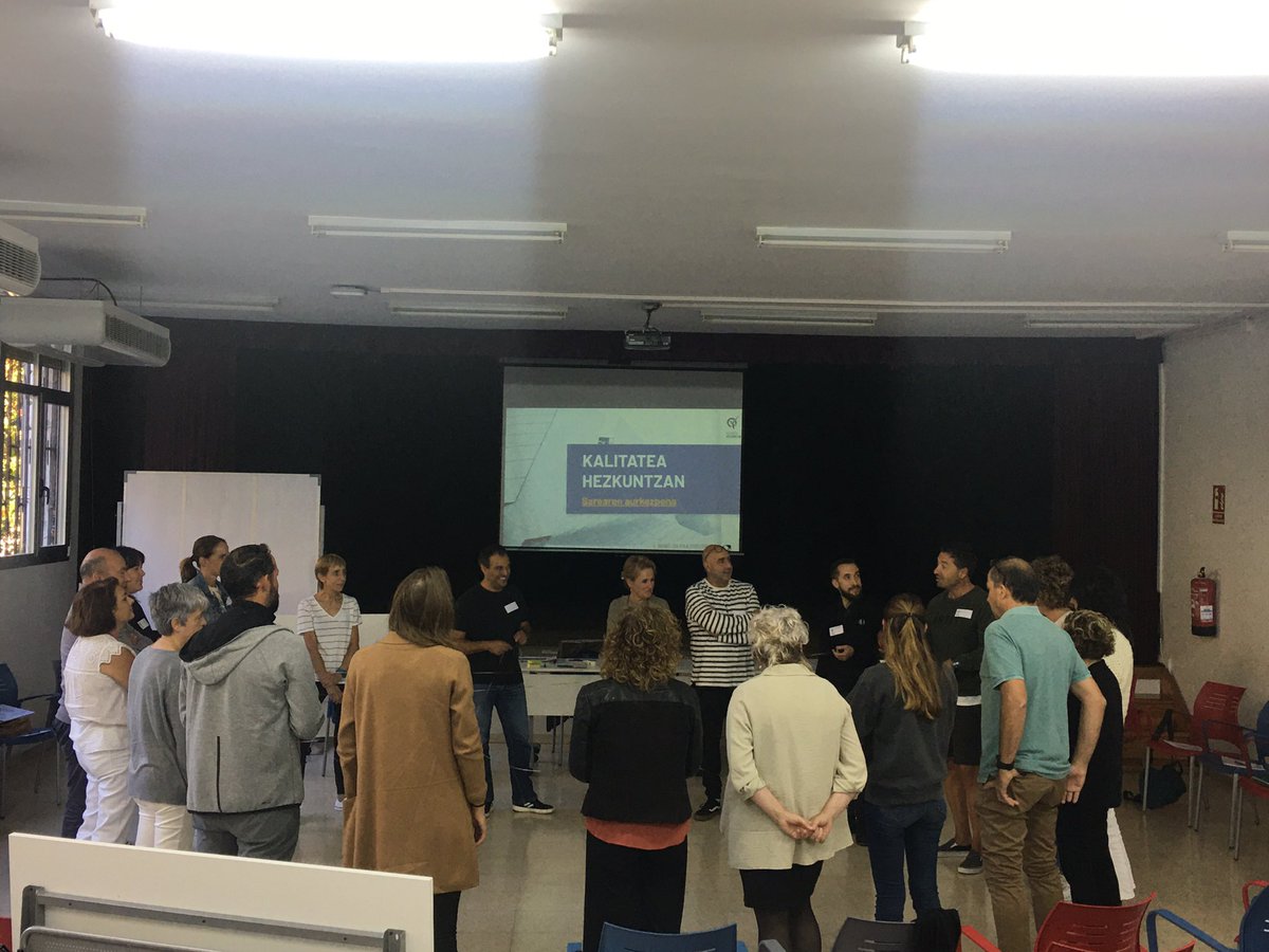 Kalitatea Hezkuntzak sarea handitzen jarraitzen du. Ongi etorriak! <a href="/bildarratz/">Jokin Bildarratz</a> <a href="/BegonaPedrosa/">Begoña Pedrosa</a> <a href="/bgnagusia/">Berritzegune Nagusia</a>