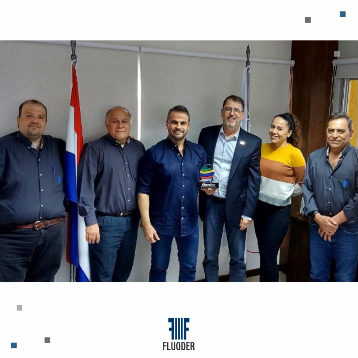 Fluoder1's tweet photo. Con mucha satisfacción hemos recibido en Paraguay al Sr Milton Rego, presidente ejecutivo de  ABICLOR y de CLOROSUR, tuvimos la oportunidad de compartir con él una maravillosa jornada de trabajo en conjunto con parte de nuestro equipo técnico y comercial. 
#clorosur #fluoder https://t.co/irYJNzNAcM