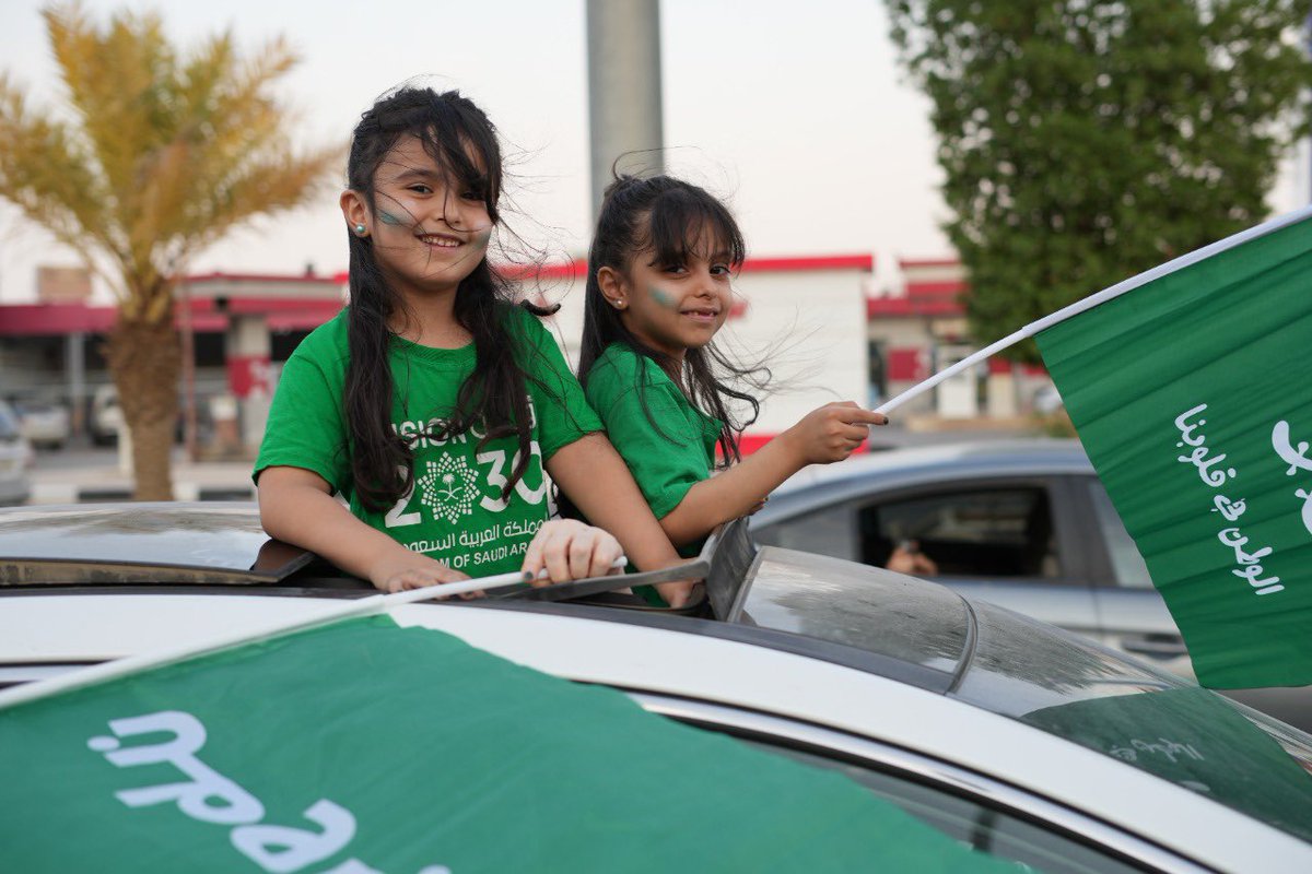 #هي_لنا_دار 
#بلدية_محافظة_ثادق
مشاركة وطنية جميلة جسدتها مسيرة #اليوم_الوطني_السعودي_92    
#أمانة_منطقة_الرياض