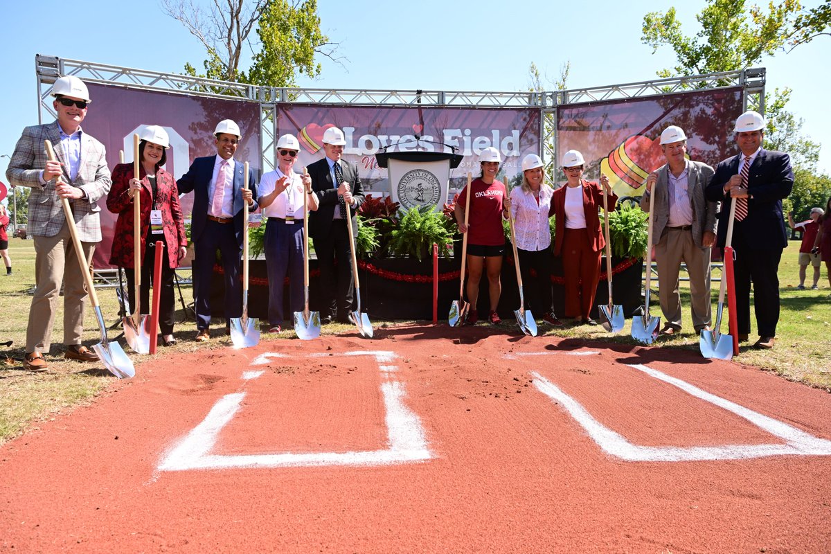NCAASoftball's tweet image. Coming soon! 🚧

This afternoon, the Oklahoma softball program officially broke ground on their home of the future!

#NCAASoftball x 📸 @OU_Softball