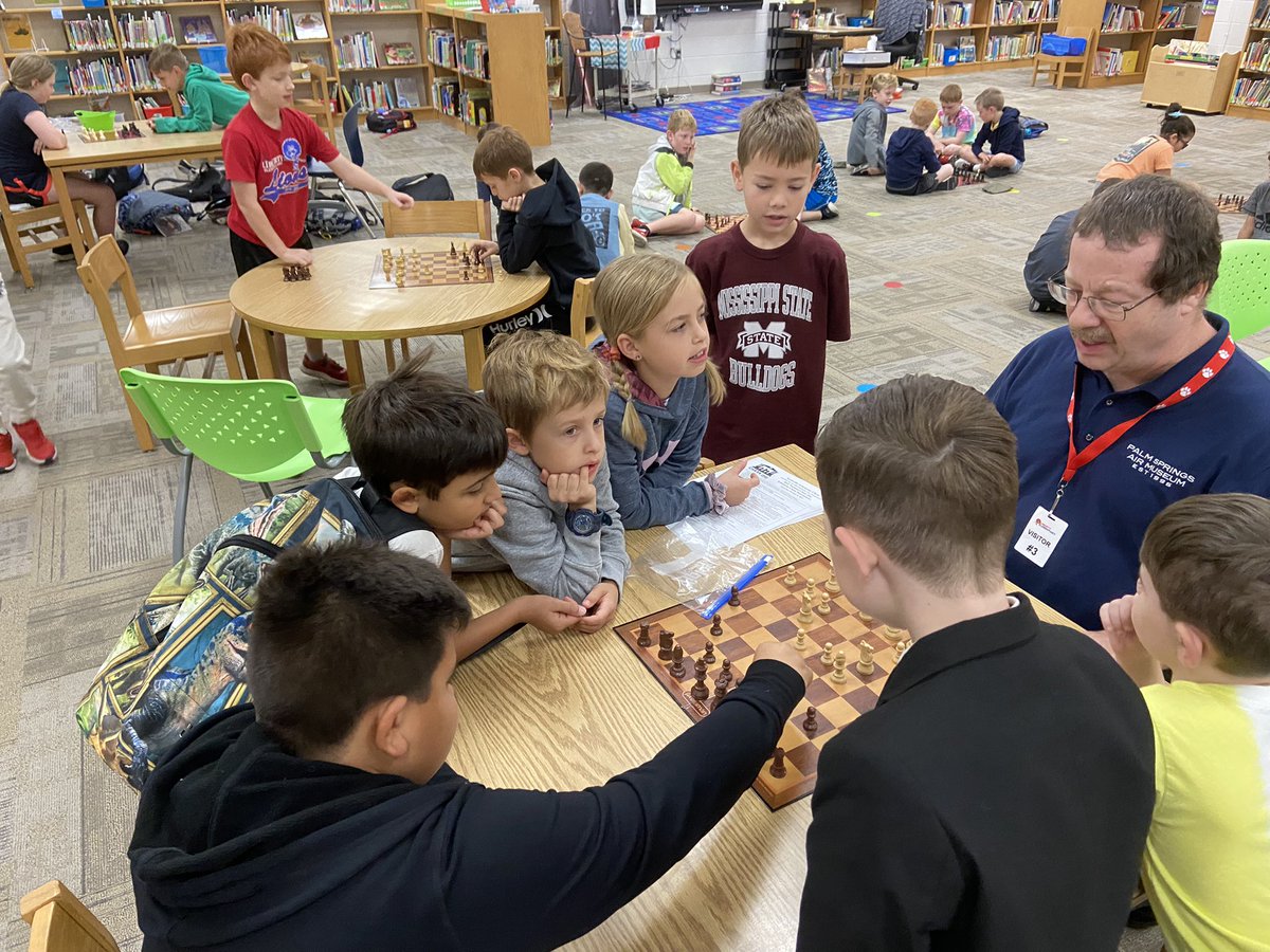 fssdLESMedia's tweet photo. Thank you to Chris Prosser for visiting our chess experts group this morning to share some strategies and info on local chess events. We learned a lot! 🦁❤️♟#elementarylibrary #WeAreLiberty https://t.co/uL4ESny7QJ