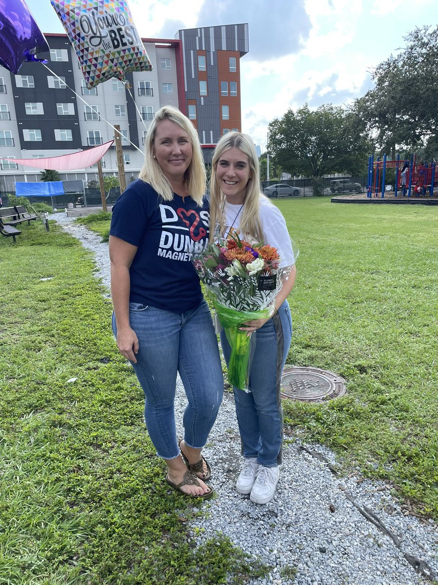 SLessoff's tweet photo. I won Teacher of the Year and couldn’t be happier 😭😁🥰☺️🎉💕💕 @Dunbar_Magnet https://t.co/YzJ515Eu9O