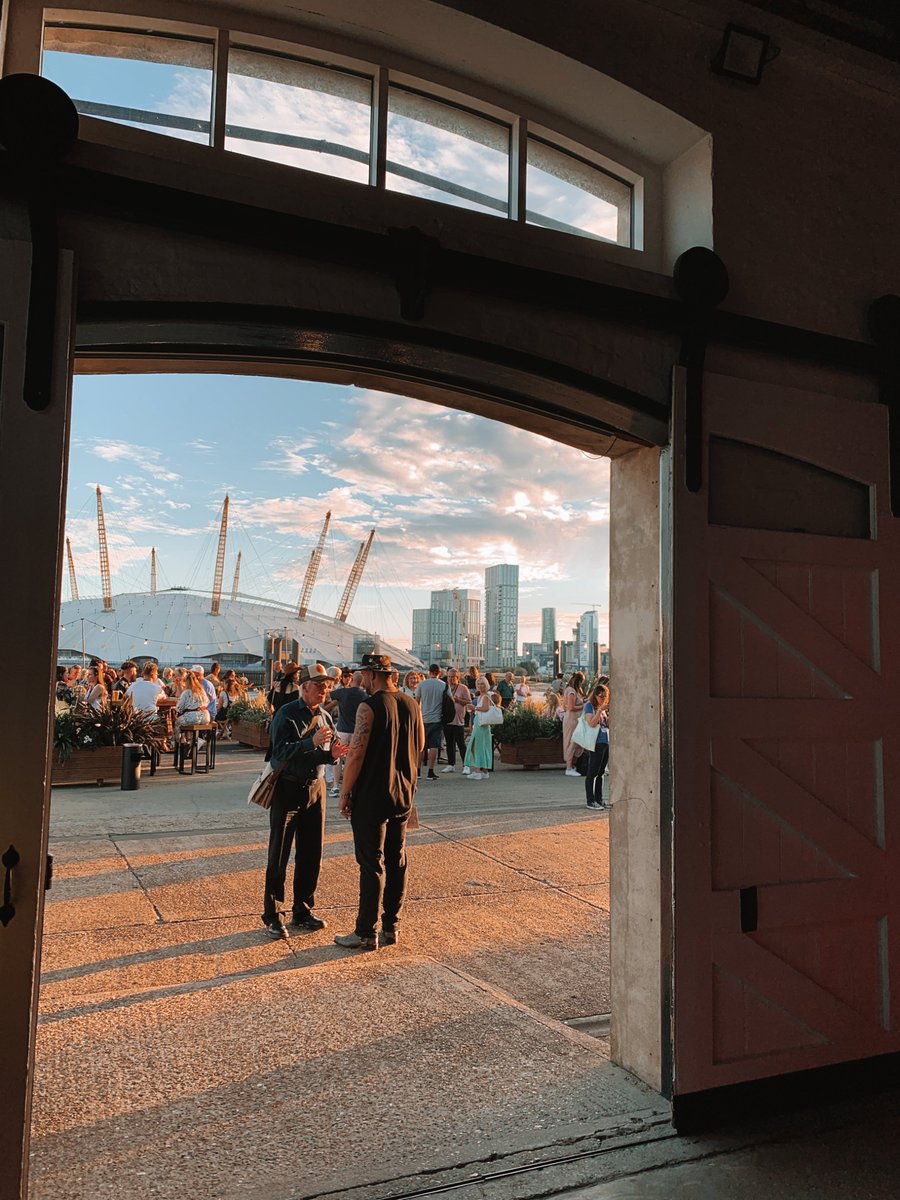 Wishing we were back at this beautiful venue with all of you beautiful people! There’s nothing better than sharing a night of some great live music together 🎶
.
@artsTBW 
#nashvillemeetslondon #NML2022 #trinitybuoywharf #countrymusic #americanamusic #livemusic #festival