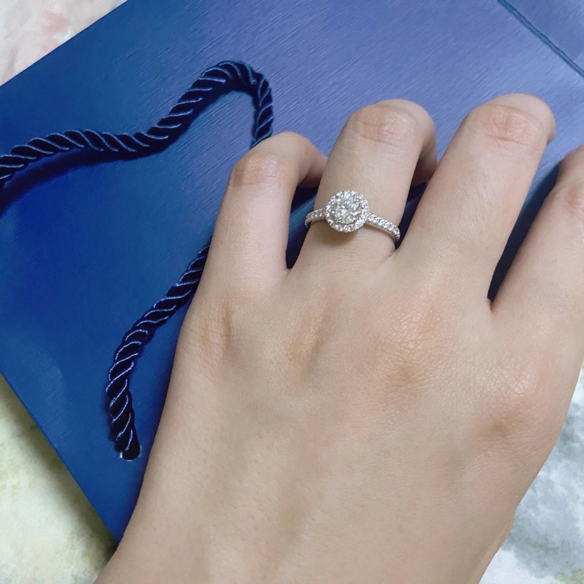 Agathabmce's tweet photo. The ring is round, so it has no end and represents eternity. 🥰🥰 https://t.co/lnF9EjFUJV
