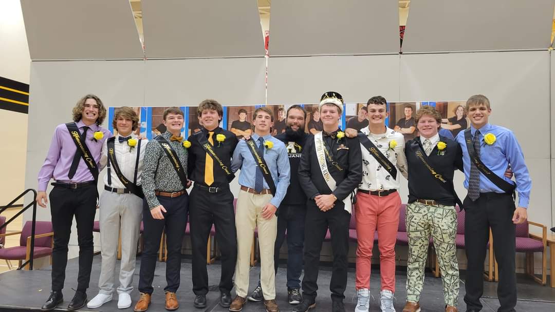 CoachBrummer's tweet photo. Proud Coach to see all 9 candidates for  King to be football players!! Congrats to @BrendenCasey4 for winning. #KingCasey #GoTrojans https://t.co/gKxiJM1IaI