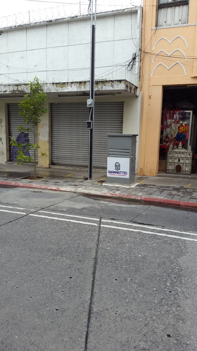vidalportales's tweet photo. Saliendonos de las redes. 
Twitteando en las calles. https://t.co/LDMJRPpYOq