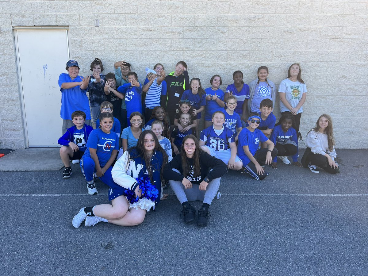 _missmorrison's tweet photo. the fitness walk has always been one of my FAVORITE days of the year..but this year was hands down the best yet, because some of my past students got to meet my current kiddos! 💙🤍 thanks to all the high schoolers who stopped by today! 🦅 https://t.co/rOVGDAoNsV