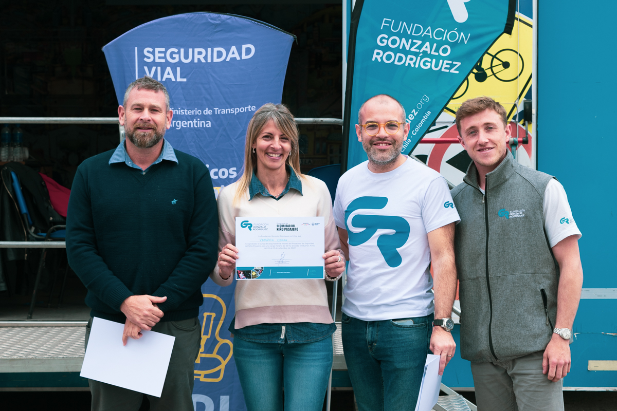 Fundación Gonzalo Rodríguez (@fundaciongonchi) on Twitter photo 🇦🇷 -  Culminamos una nueva etapa del proceso de capacitación a referentes de las provincias en #SeguridadVialInfantil junto a @InfoSegVial 🇦🇷 -  Culminamos una nueva etapa del proceso de capacitación a referentes de las provincias en #SeguridadVialInfantil junto a @InfoSegVial