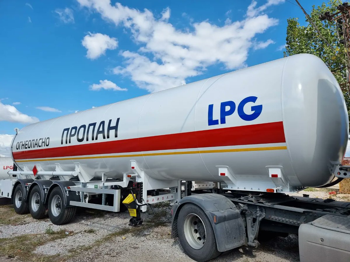 TankerHarsan's tweet photo. 45 m3 Semi Trailer LPG Transport Tank For Our Armenian Costumer 

📧sales@harsantanker.com
📲: +90 541 660 24 41 (ukr-ru)
📲: +90 549 511 24 41 (eng)
📲: +90 541 248 24 41 (fr-eng)
📲: +90 542 120 41 00 (ar -fr)

#lpgtank #lpg #gas #semitrailer #ammoniatank #diesel #fuel  #jetA1 https://t.co/pwtxMu6N3E