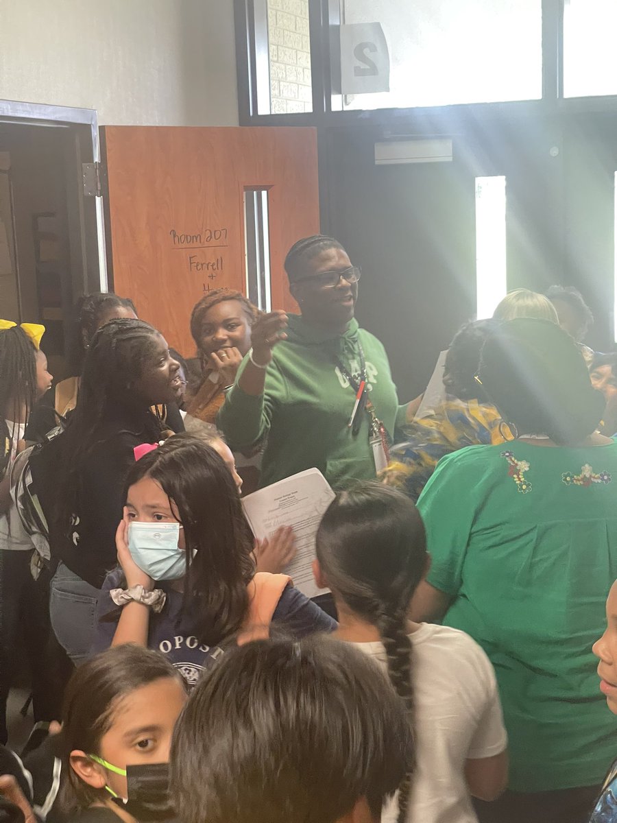 ashlie_ferrell's tweet photo. Go 5th grade, go 5th grade GO! Congratulations to π¨Eagle of the week! @PayneEducatesπ¨We are so proud of you!
@JonesES_AISD @dr_dharvey @carlonda_davis @IanishaChambers @HearneMrs @IanishaChambers @ashlie_ferrell #aldineconnected
#team5thgrade https://t.co/ejsBlwWKsO