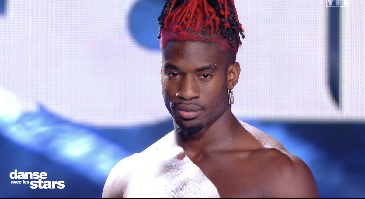 Il est …époustouflant 
#StephaneLegar 
 #DALS