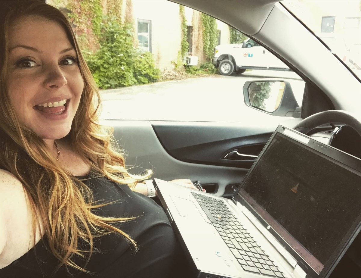 Laura Brown tweet media