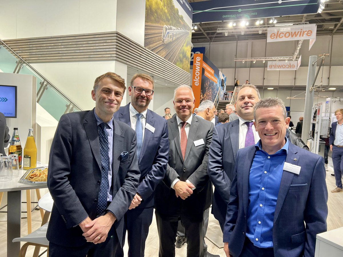 splpowerlinesuk's tweet photo. A great few days @InnoTrans with the CEO from #PowerLinesGroup #SPLPowerlinesUK @railindustry #DarrenCaplan @SimonJWSkinner &amp; #DanMoore Director @transportgovuk https://t.co/zpQZwGAnie